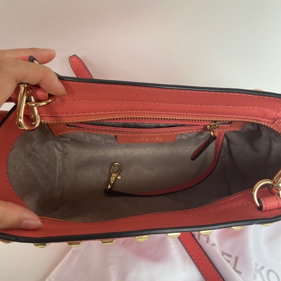 NWOT Michael Khors Coral Selma Shoulder Bag - Picture 3 of 5